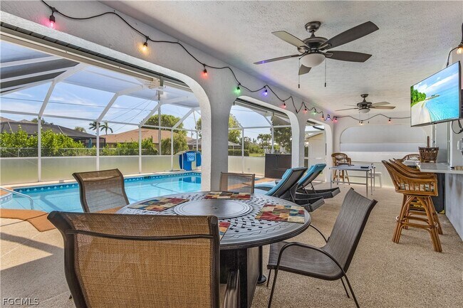 Building Photo - 428 SW 37th St