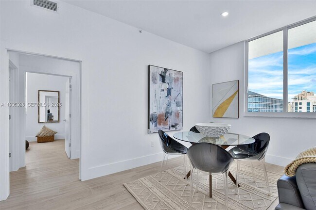 Building Photo - 18800 NE 29th Ave