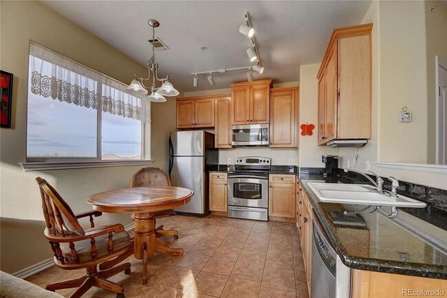 Building Photo - Penthouse-Style 3-Bedroom Condo Steps from RTD with Mountain Views!! Available Now!!