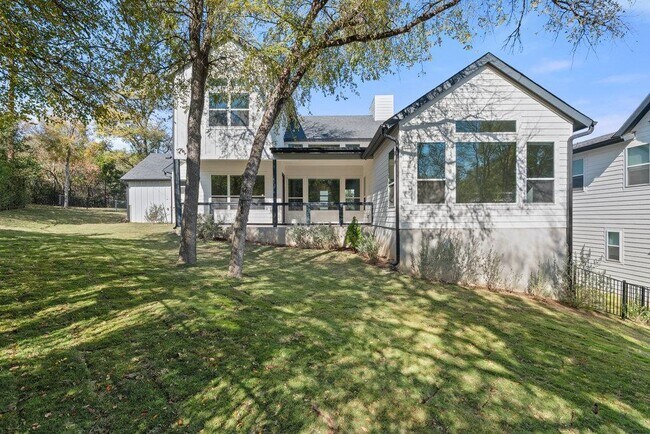 Building Photo - 3018 Sunridge Dr