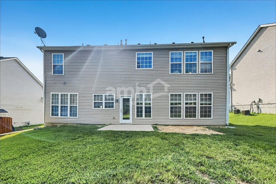 Building Photo - 2251 Monthemer Cv