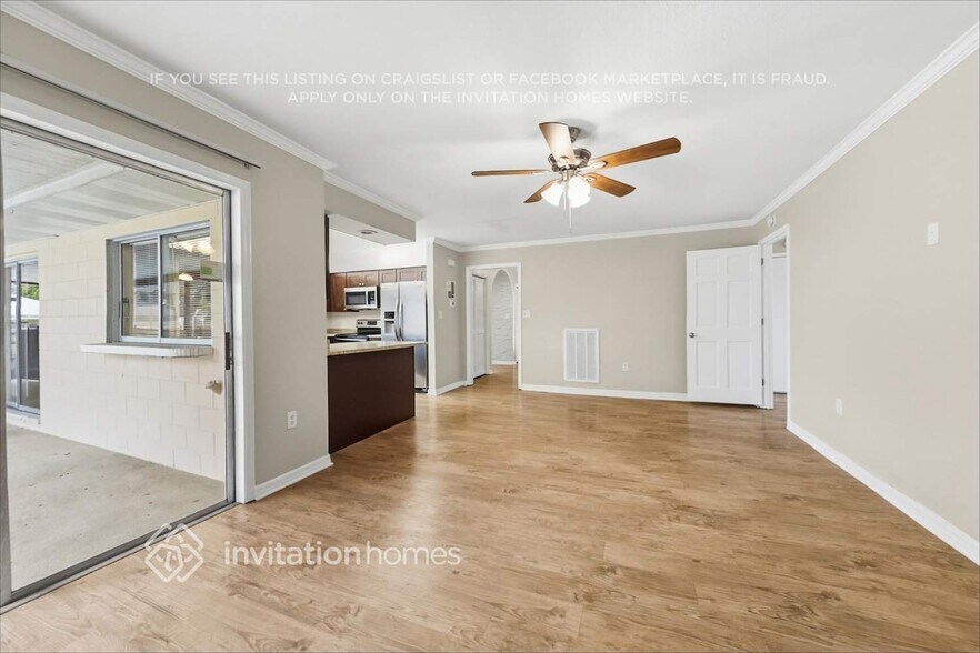 Building Photo - 4407 Orangewood Loop E