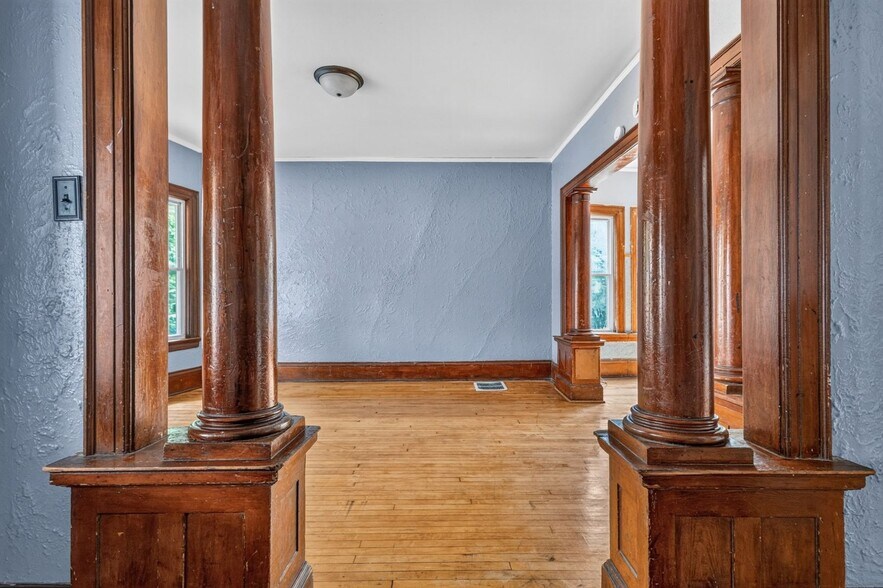 Building Photo - 2335 N 16th St