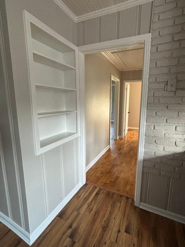 Building Photo - 10535 Hwy 231