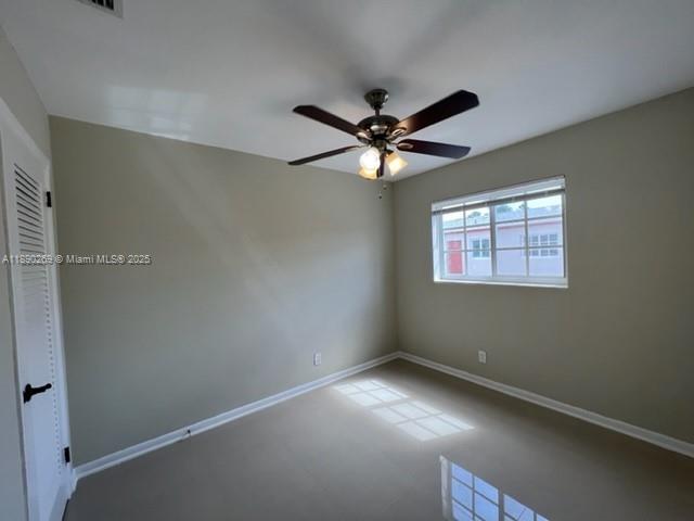 Building Photo - 946 Laurel Dr
