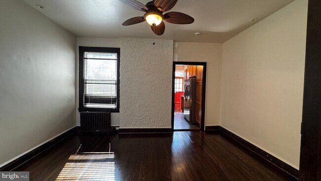 Building Photo - 18 16th St NE