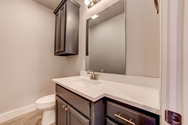 Building Photo - Historic Charm Meets Modern Comfort – 2 Be...