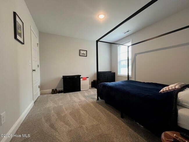 Building Photo - 280 Flying Bolt Dr