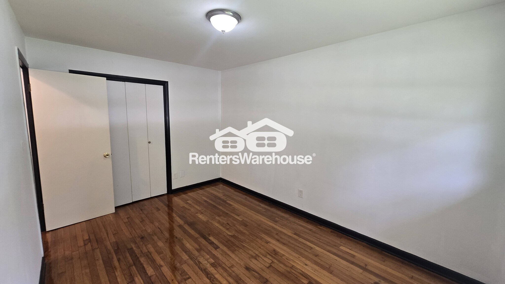 Building Photo - 3961 Lindsey Dr