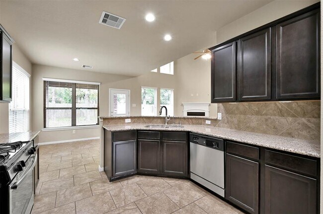 Building Photo - 2458 Garden Falls Dr