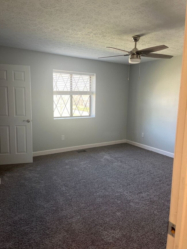 Building Photo - 3240 Summerhill Ln