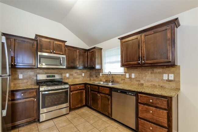 Building Photo - 1338 Selborne Pl