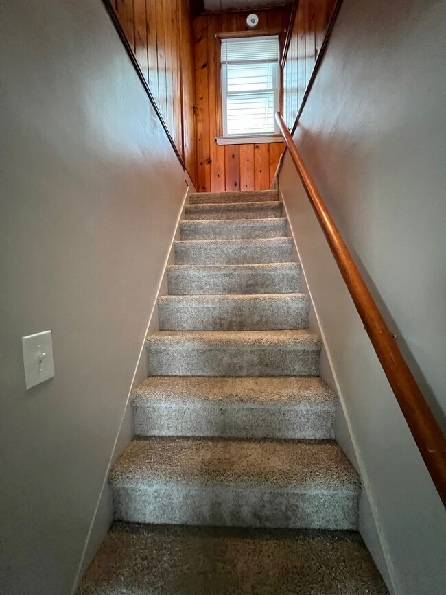 Building Photo - 28273 Schram St