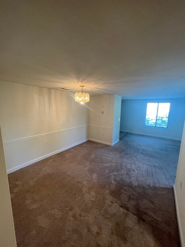 Building Photo - 18001 Chalet Dr
