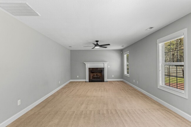 Building Photo - 907 Stagecoach Dr