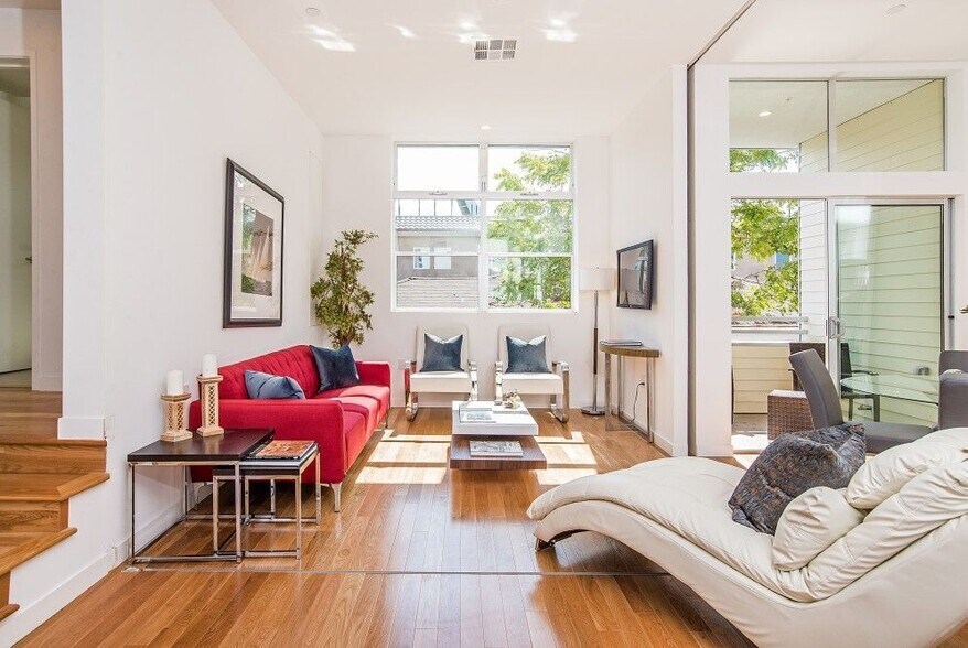 Building Photo - 5935 W Parkcrest Pl