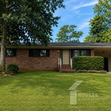Building Photo - 27 Flower Dr