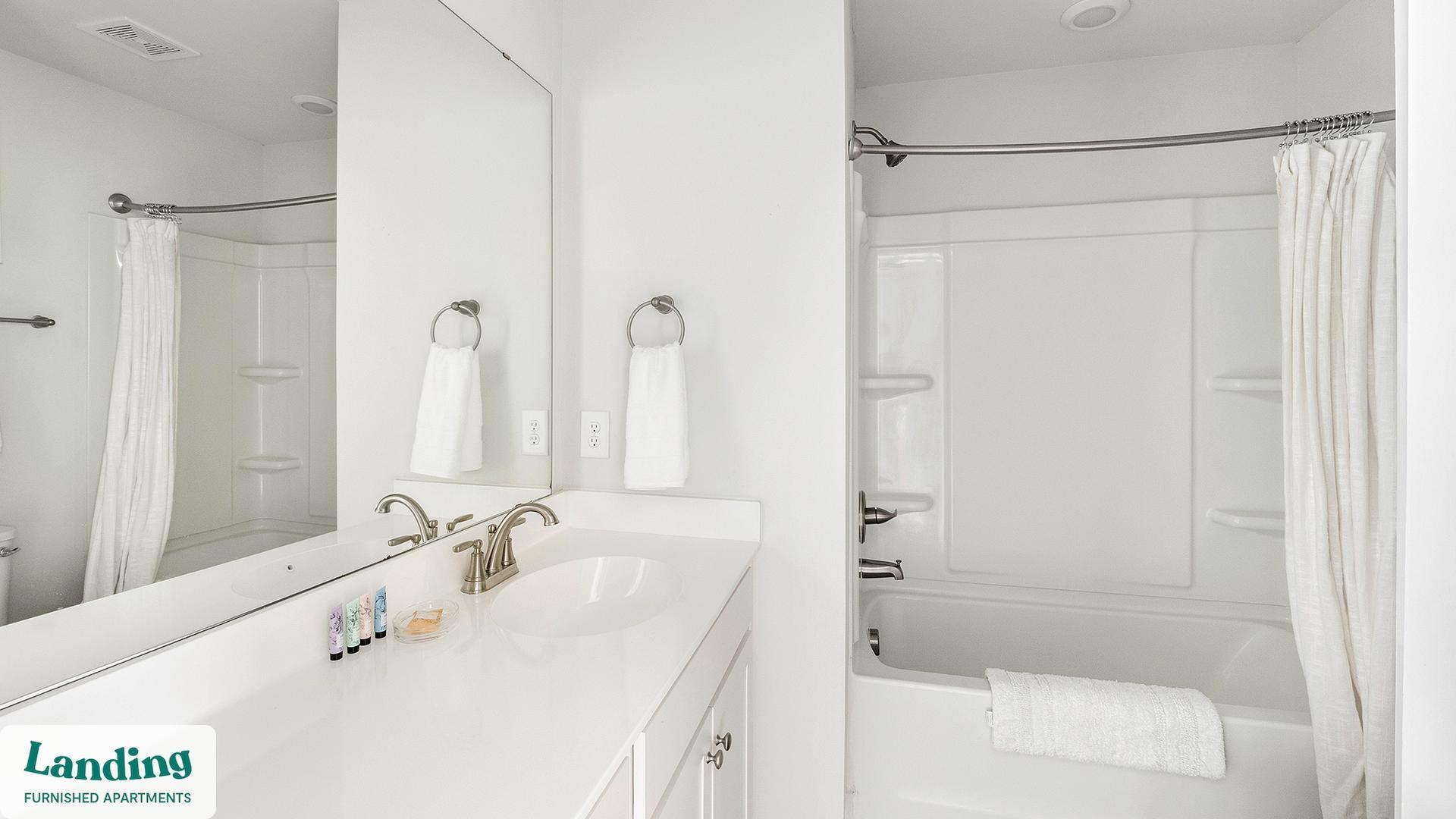 Building Photo - 1060 Orangeburg Rd