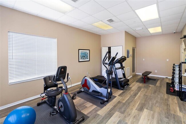 Building Photo - 6616 7th Ave Cir W