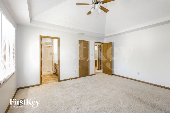 Building Photo - 621 White Pine Dr