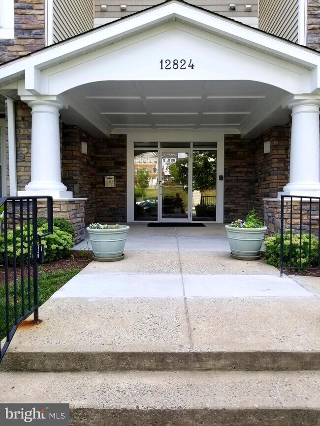 Building Photo - 12824 Clarksburg Square Rd