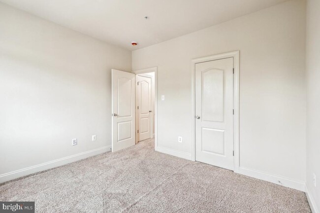 Building Photo - 5106 Shamrocks Delight Dr
