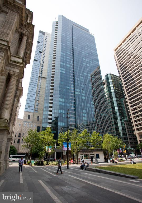 Building Photo - 1414 S Penn Square
