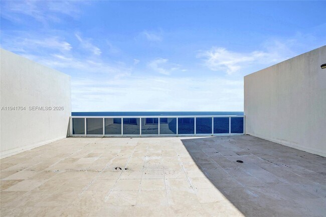 Building Photo - 1800 S Ocean Dr