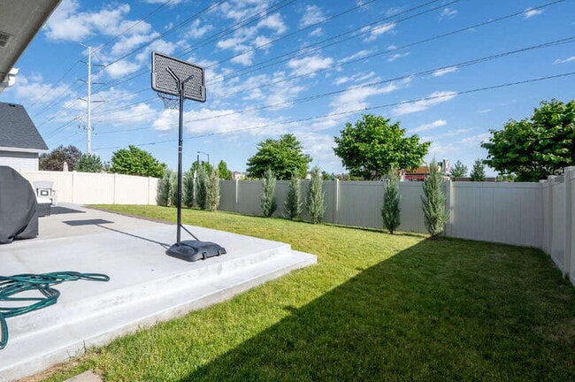 Building Photo - 74 W Havasu Falls St