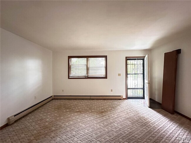 Building Photo - 821 Floyd Ave