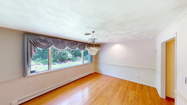 Building Photo - 22 Starview Dr