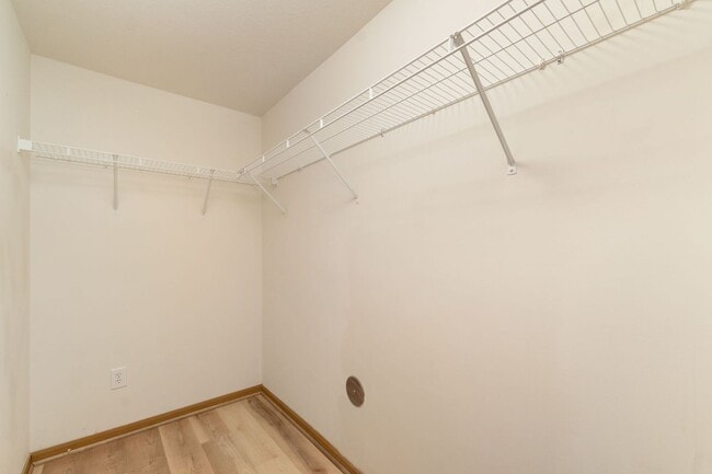 Building Photo - Beautifully Updated Single Family in a Private Community