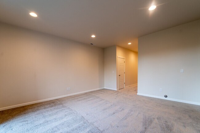 Building Photo - 4 Bed/3.5 Bath in Gig Harbor WA