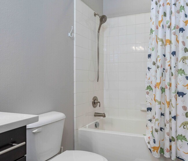 Building Photo - Expansive Portola Springs 4 Bedroom Home