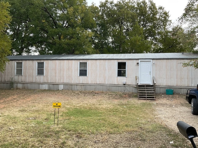 Building Photo - 1511 Bowie St