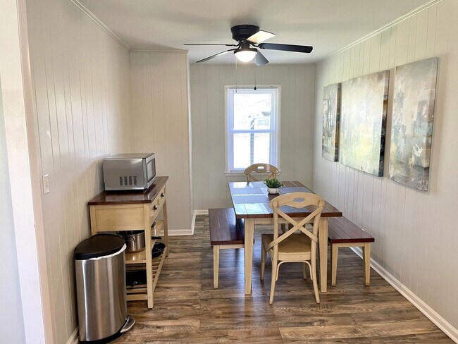 Building Photo - 214 Chapman Ln