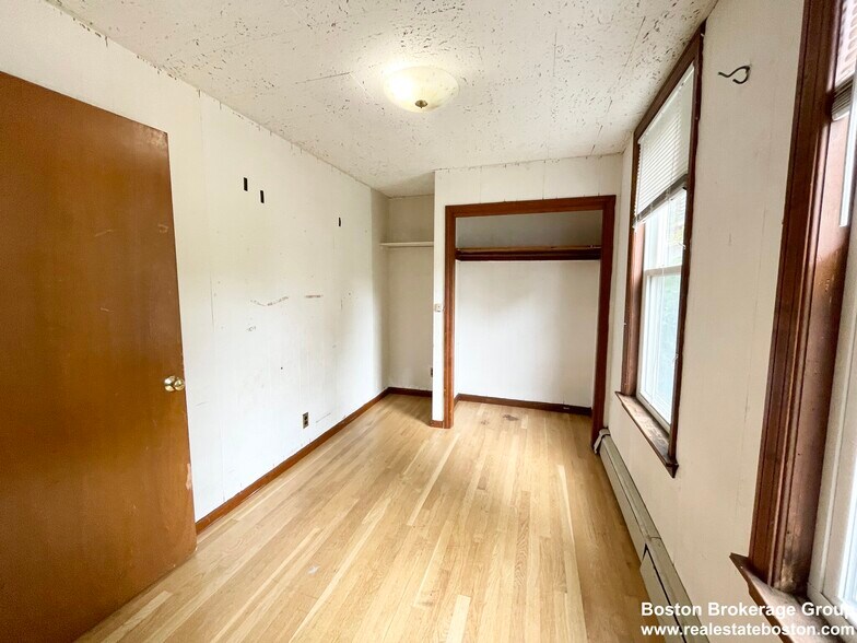 Building Photo - 5 Oswald St