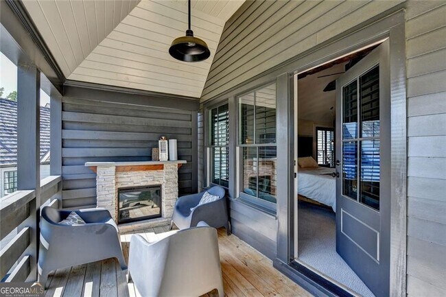 Building Photo - 2555 Brook Run