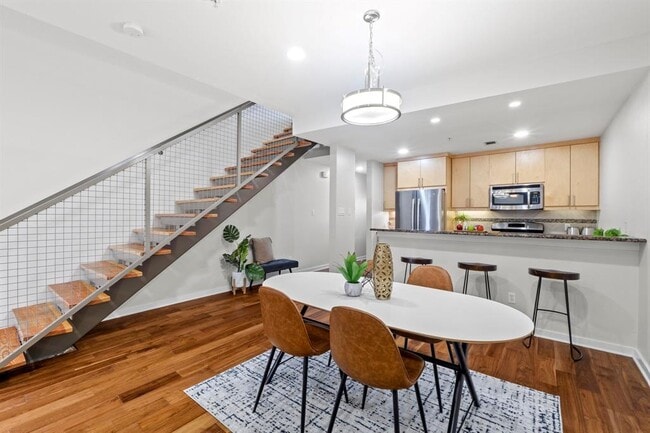Building Photo - 503 Swanee Dr