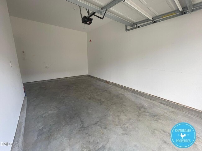 Building Photo - 17 S Grey Abbey Dr