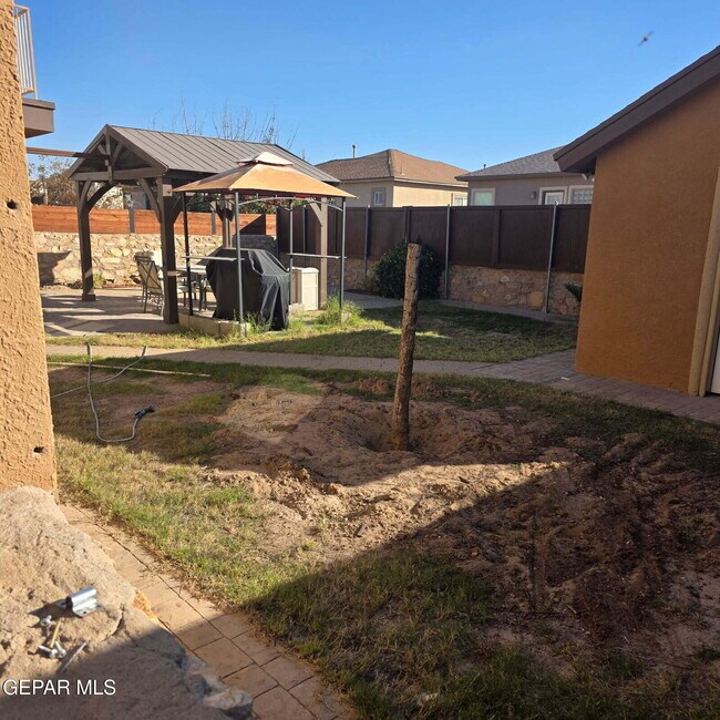 Building Photo - 12248 Holy Springs Ct