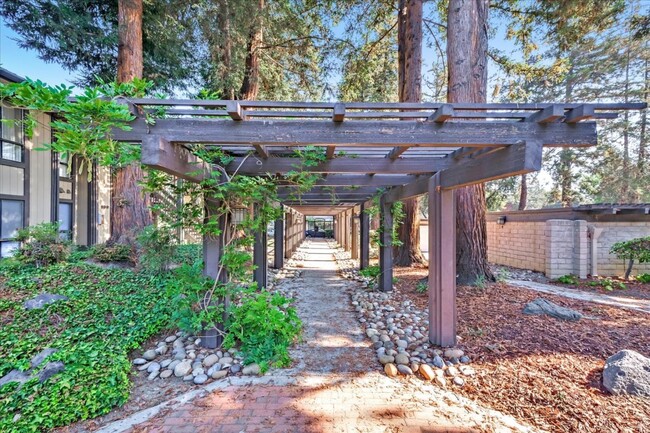 Building Photo - 39191 Argonaut Way