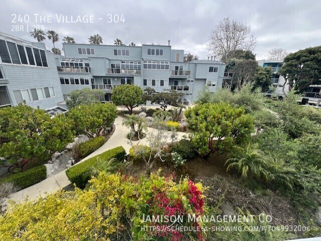 Building Photo - 240 The Vlg