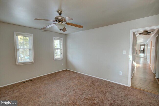 Building Photo - 311 Beech St
