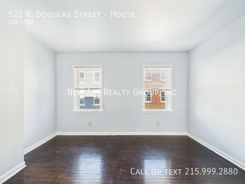 Building Photo - 522 N Douglas St