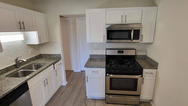 Building Photo - 1186 Auburn Ln