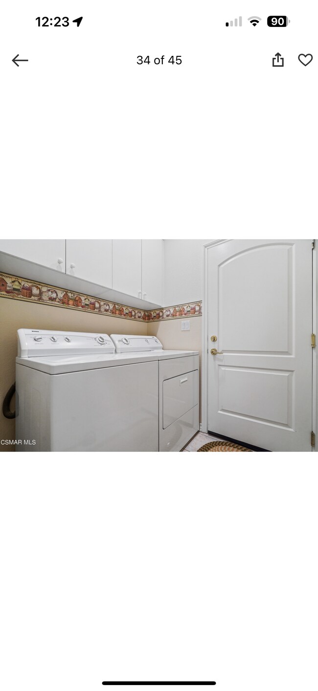 Building Photo - 4696 Via Grande