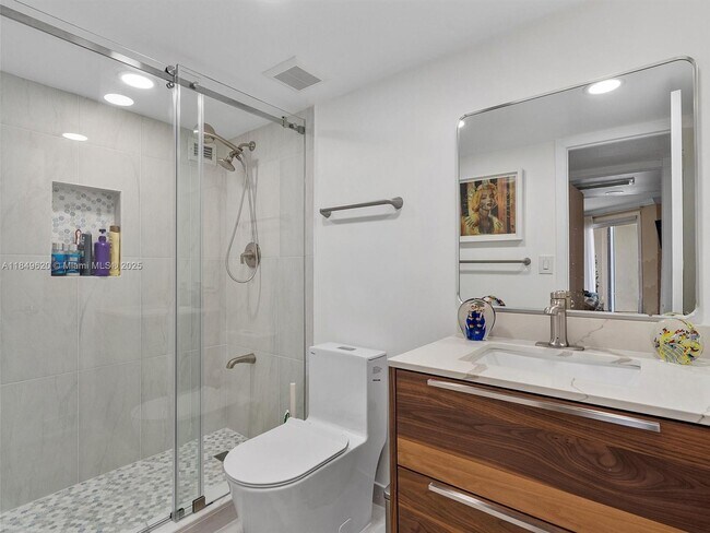 Building Photo - 5555 Collins Ave