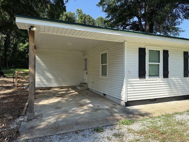 Building Photo - 6970 Raleigh Lagrange Dr