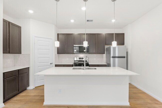 Building Photo - 4908 Vida Vis Dr